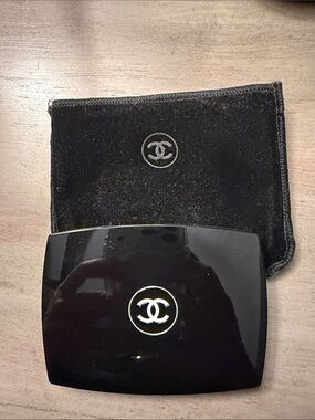 CHANEL Black Compact Case with Velvet Pouch